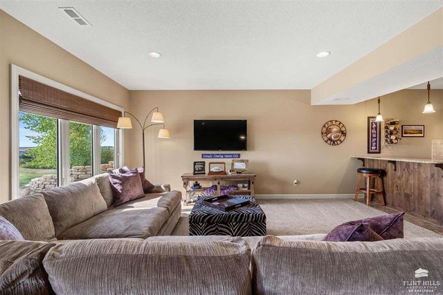 1904 Grand Vista Lane, Manhattan, KS 66503