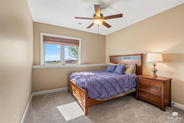 1904 Grand Vista Lane, Manhattan, KS 66503