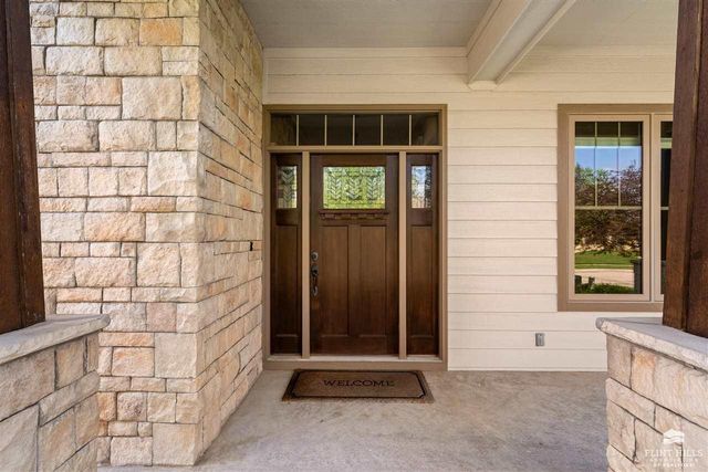 1904 Grand Vista Lane, Manhattan, KS 66503