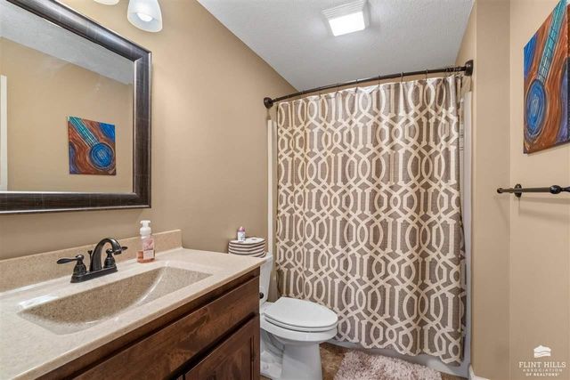 1904 Grand Vista Lane, Manhattan, KS 66503