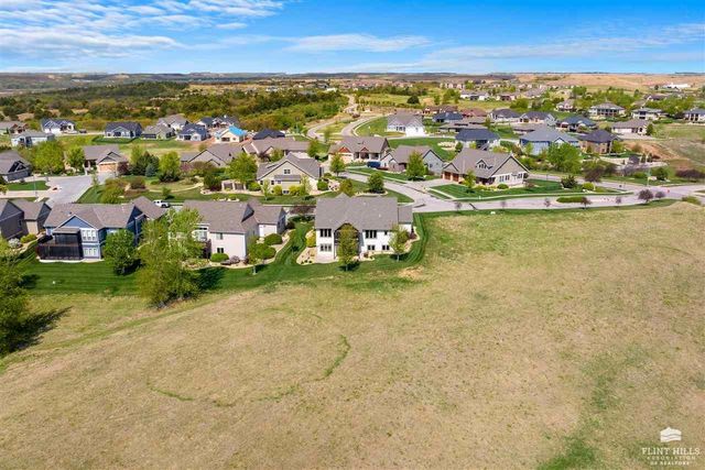 1904 Grand Vista Lane, Manhattan, KS 66503