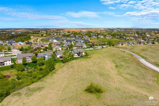 1904 Grand Vista Lane, Manhattan, KS 66503