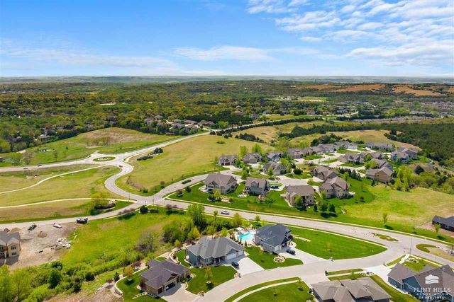 1904 Grand Vista Lane, Manhattan, KS 66503