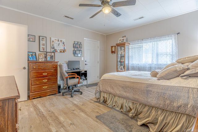 1809 Woodland Dr, Paragould, AR 72450