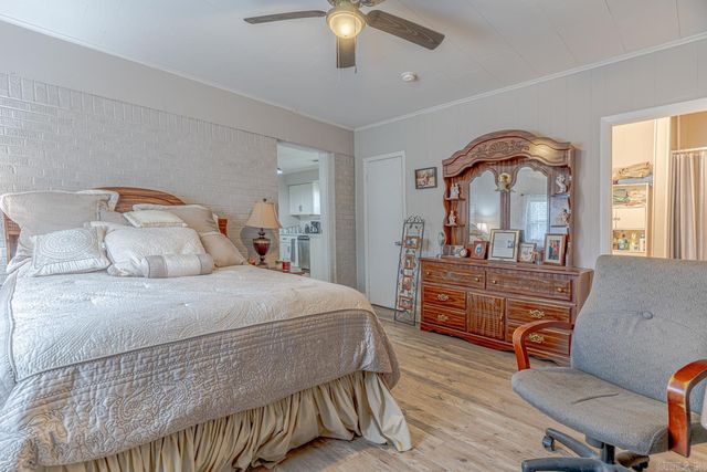 1809 Woodland Dr, Paragould, AR 72450