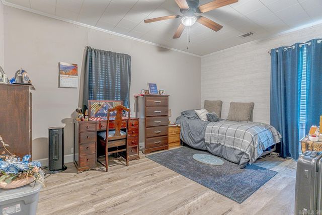 1809 Woodland Dr, Paragould, AR 72450