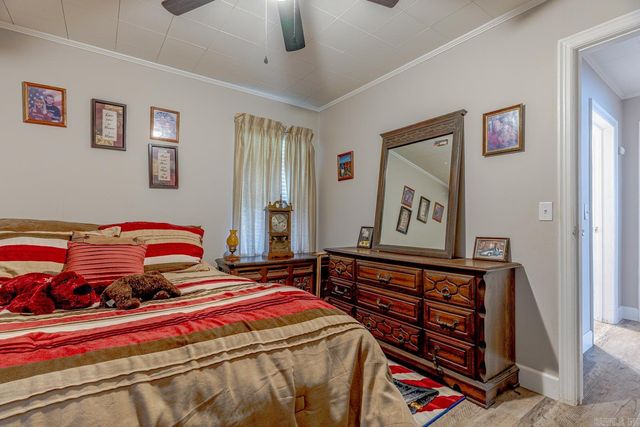 1809 Woodland Dr, Paragould, AR 72450