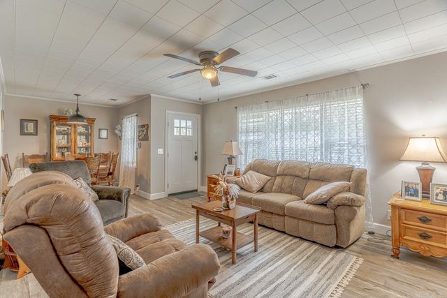 1809 Woodland Dr, Paragould, AR 72450