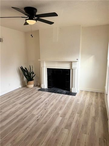 2216 E 72nd Street, Kansas City, MO 64132