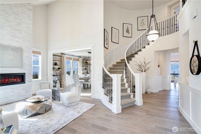 7049 171st Avenue SE, Bellevue, WA 98006