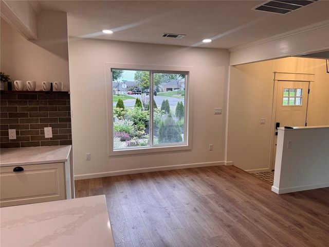 3714 S Crysler Avenue, Independence, MO 64055
