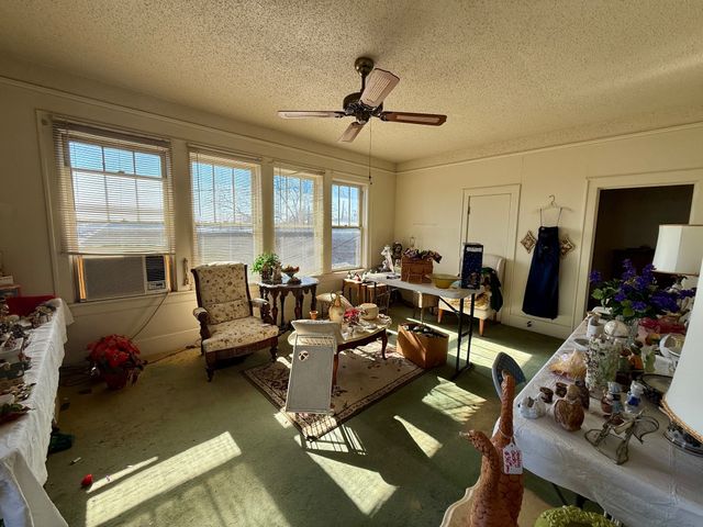 203b N Rockwall Avenue, Terrell, TX 75160