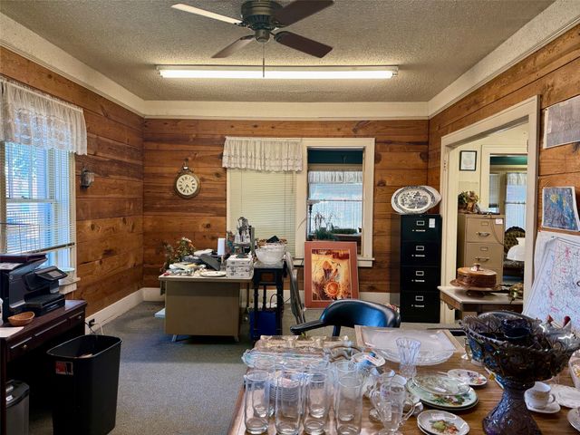 203b N Rockwall Avenue, Terrell, TX 75160