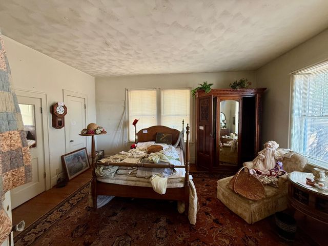 203b N Rockwall Avenue, Terrell, TX 75160