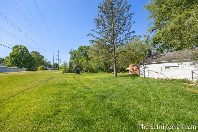 425 W Cherry Street, Wayland City, MI 49348