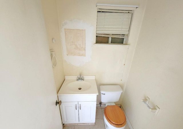 419 Lee Avenue, Freeport, TX 77541