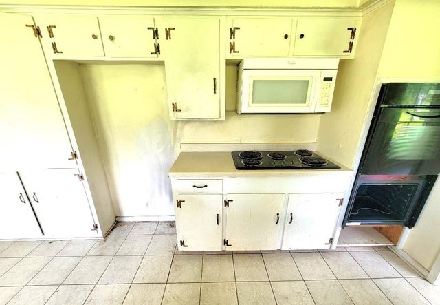 419 Lee Avenue, Freeport, TX 77541