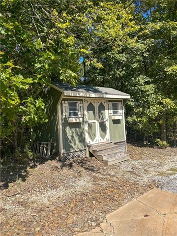 18818 Cedar Rock Road, Fayetteville, AR 72701