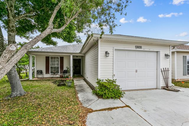 1878 Vineyard Street, Navarre, FL 32566