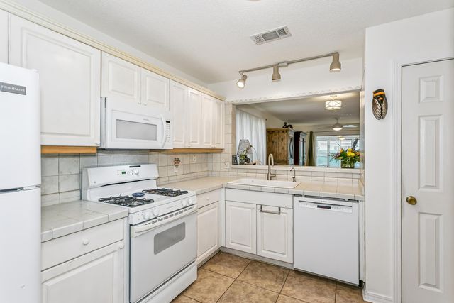 1878 Vineyard Street, Navarre, FL 32566