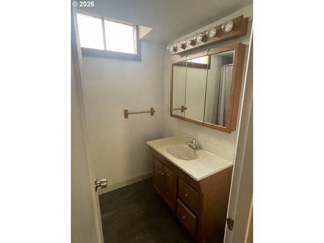 144 Se 85TH Ave, Portland, OR 97216