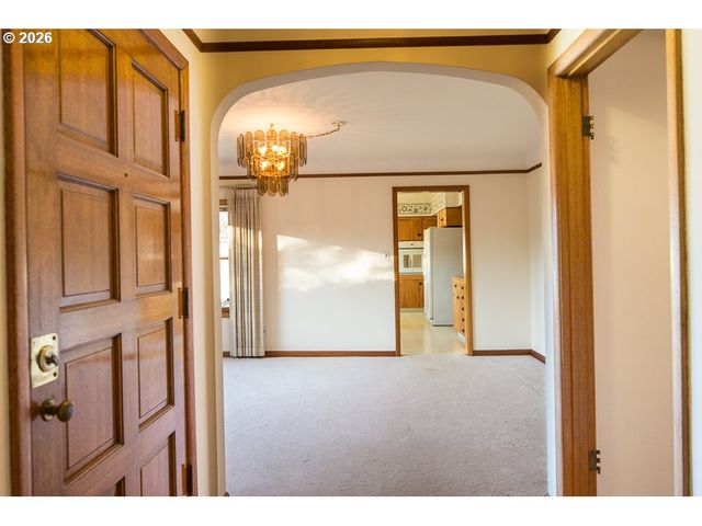 144 Se 85TH Ave, Portland, OR 97216