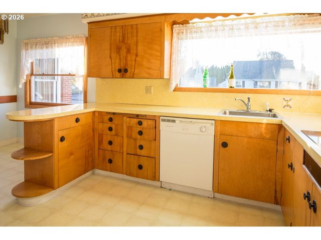 144 Se 85TH Ave, Portland, OR 97216