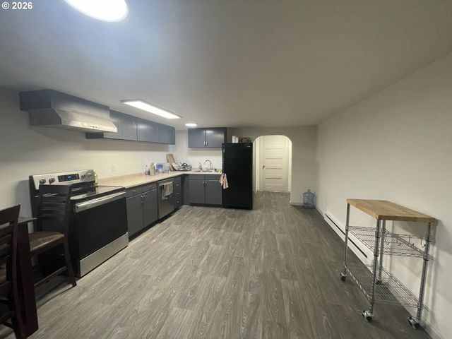 144 Se 85TH Ave, Portland, OR 97216