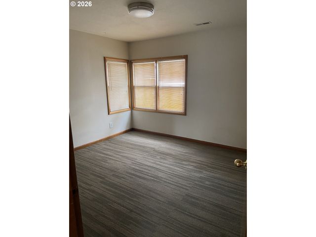 144 Se 85TH Ave, Portland, OR 97216