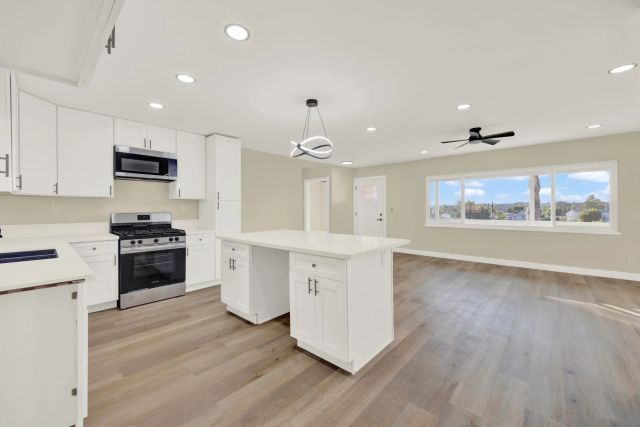 2151 54th, San Diego, CA 92105