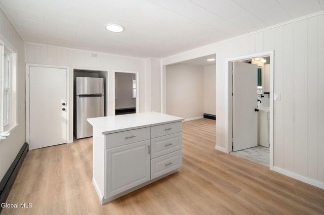 10 Ferrara Avenue, Colonie, NY 12304