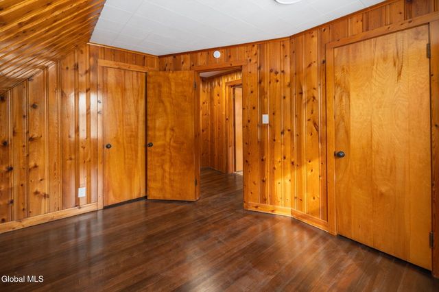 10 Ferrara Avenue, Colonie, NY 12304