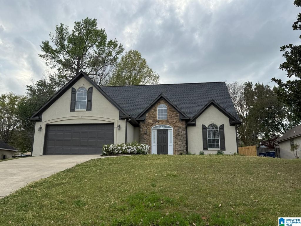 240 LEAF LANE, Alabaster, AL 35007