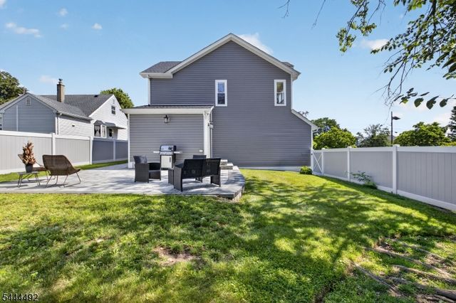 61 Bart Pl, Clifton City, NJ 07013