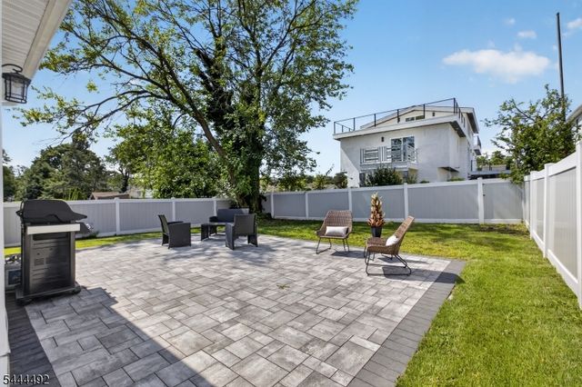 61 Bart Pl, Clifton City, NJ 07013