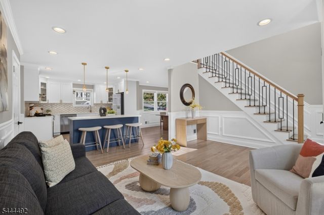 61 Bart Pl, Clifton City, NJ 07013