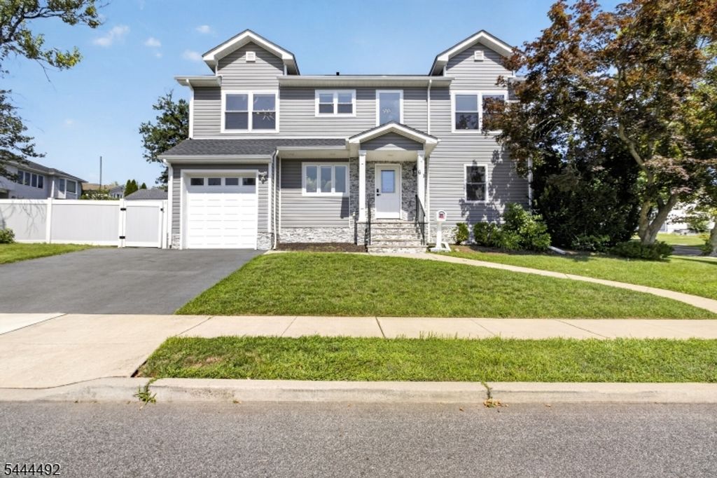 61 Bart Pl, Clifton City, NJ 07013