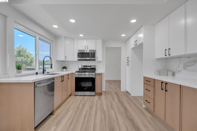 1709 Yellowstone Dr, Antioch, CA 94509