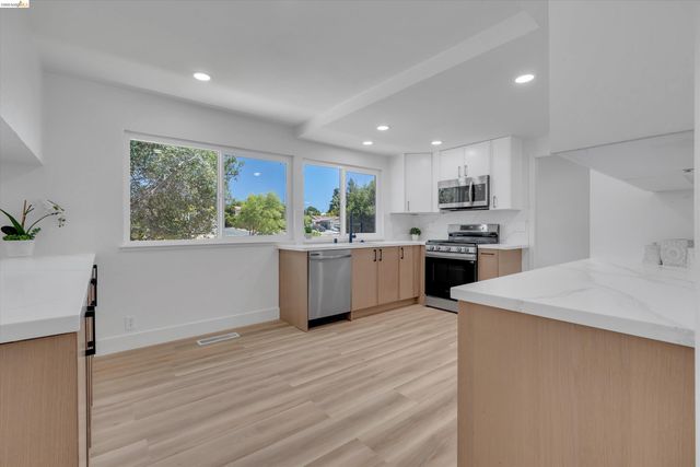 1709 Yellowstone Dr, Antioch, CA 94509