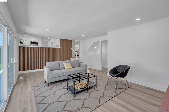 1709 Yellowstone Dr, Antioch, CA 94509