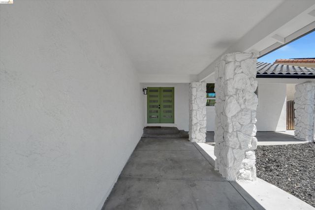 1709 Yellowstone Dr, Antioch, CA 94509