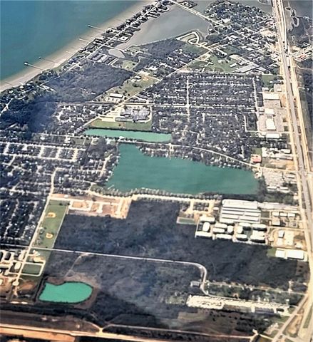 1439 Friendship Trail, Seabrook, TX 77586