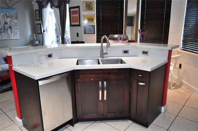 4849 NW 108th Path 0, Doral, FL 33178