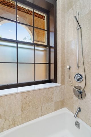 60 W Glen Rd 101, Brookline, MA 02445