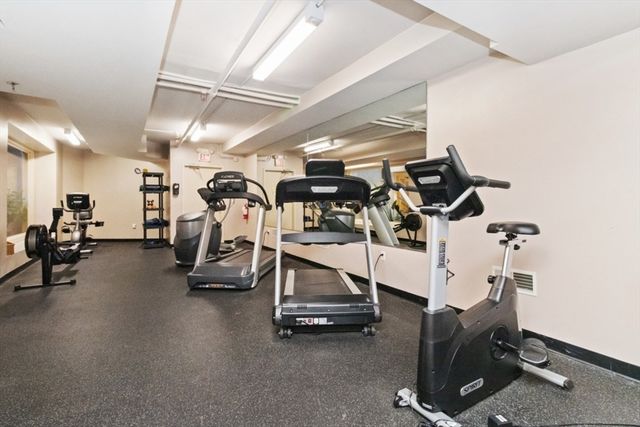 60 W Glen Rd 101, Brookline, MA 02445