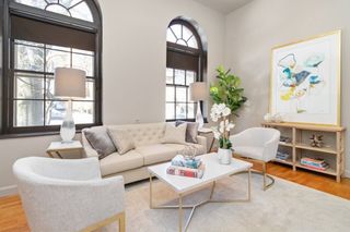 60 W Glen Rd 101, Brookline, MA 02445