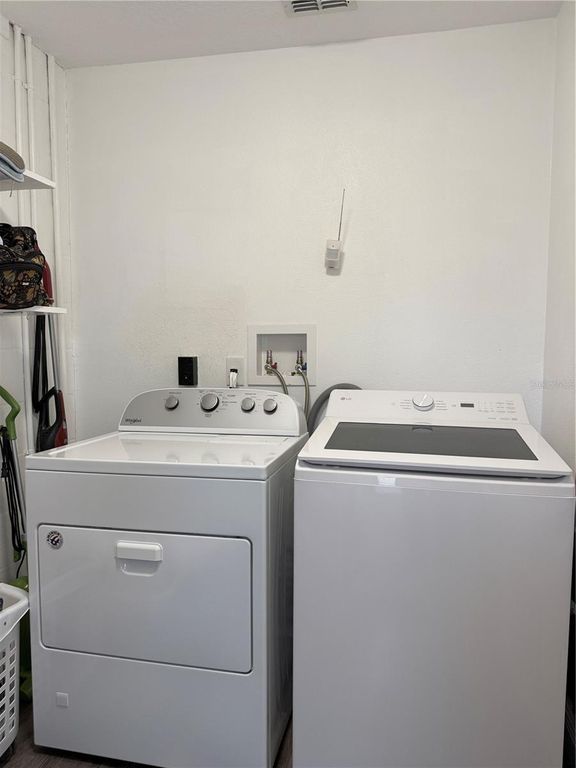 Image 33 of property listing at 6313 WILLOW OAK LANE, Orlando, FL 32809