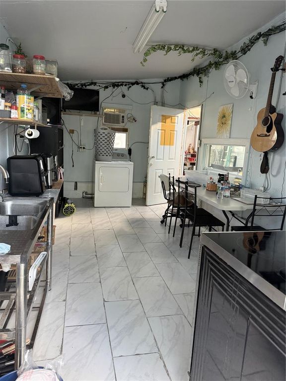 Image 36 of property listing at 6313 WILLOW OAK LANE, Orlando, FL 32809