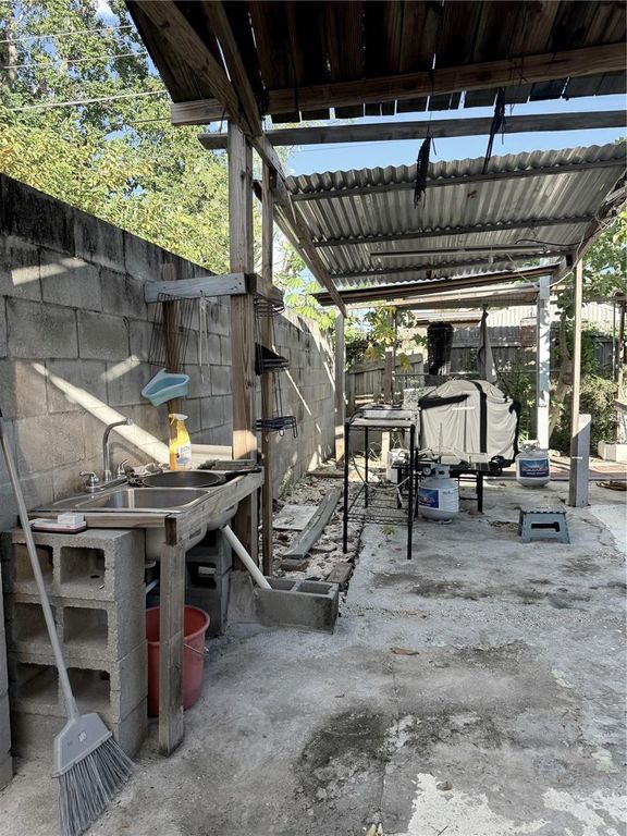 Image 43 of property listing at 6313 WILLOW OAK LANE, Orlando, FL 32809