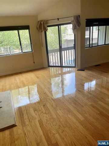 246 Mulberry Road 246, Ramsey, NJ 07446